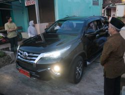 Jemaah Haji Purwakarta  Di Jemput Mobil Dinas Bupati