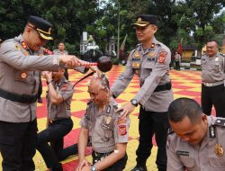 Kado Spesial HUT  Bhayangkara, 26 Personel Polres Purwakarta Naik Pangkat