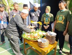 HUT Ke- 1, Padepokan 11 Elang Putih Dari Selatan Gelar Khitanan Massal Gratis dan Potong Tumpeng